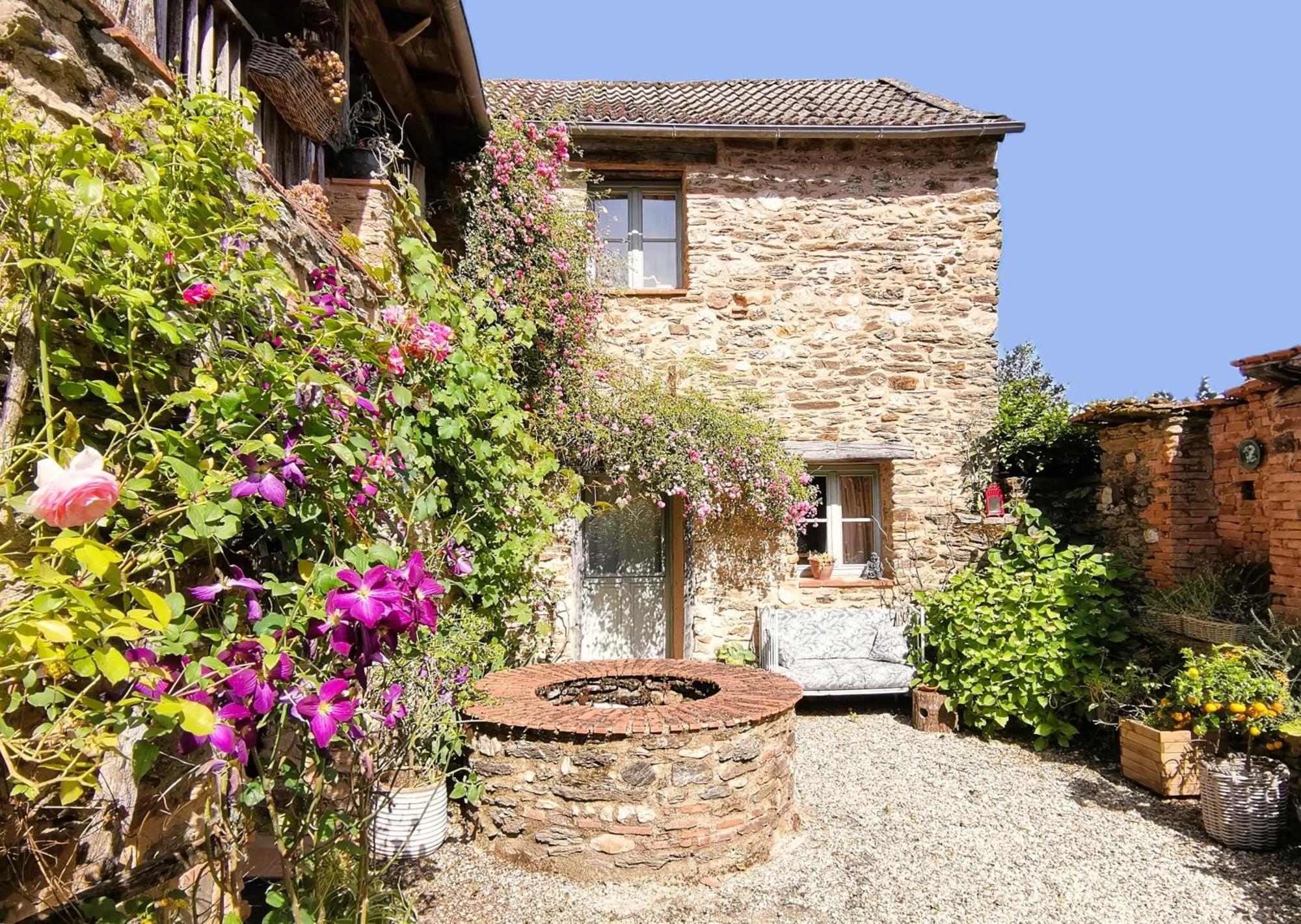 Chambres D'Hotes Le Puits D'Amour Mirandol-Bourgnounac Exterior foto
