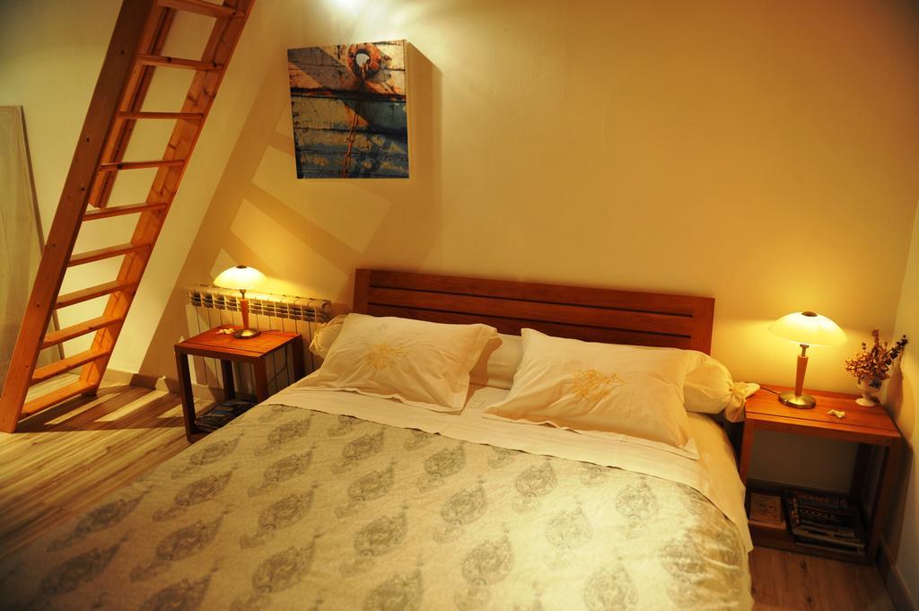Chambres D'Hotes Le Puits D'Amour Mirandol-Bourgnounac Exterior foto